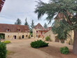Domaine-dexception-comprenant-manoir-du-17eme-siecle-et-resi