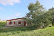 Petite-maison-avec-vignes-autour