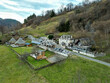 Ensemble-hotelier-avec-chalets-et-gites-sur-6-ha--Proche-Tou