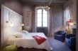 Cognac-Logis-du-XVIIeme-siecle-entouree-de-son-vignoble-et-de-ses-terres