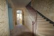 Chateau-de-caractere-a-renover--Vignoble--Dependances--Jolie-parc-